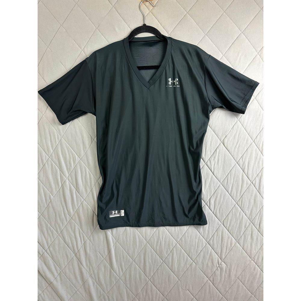 Under Armour Tee‎ Shirt Women's Medium V-Neck
